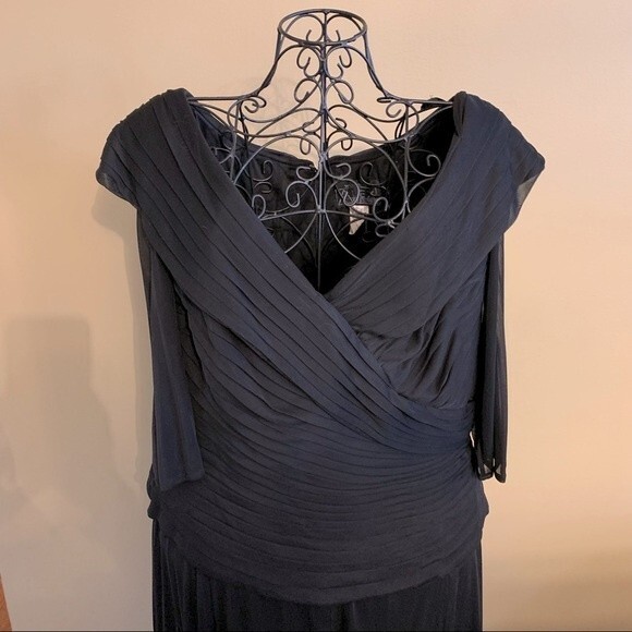 ALEX EVENINGS Black Ruched Bodice Chiffon Maxi Dress – Size 20W - Picture 3 of 8